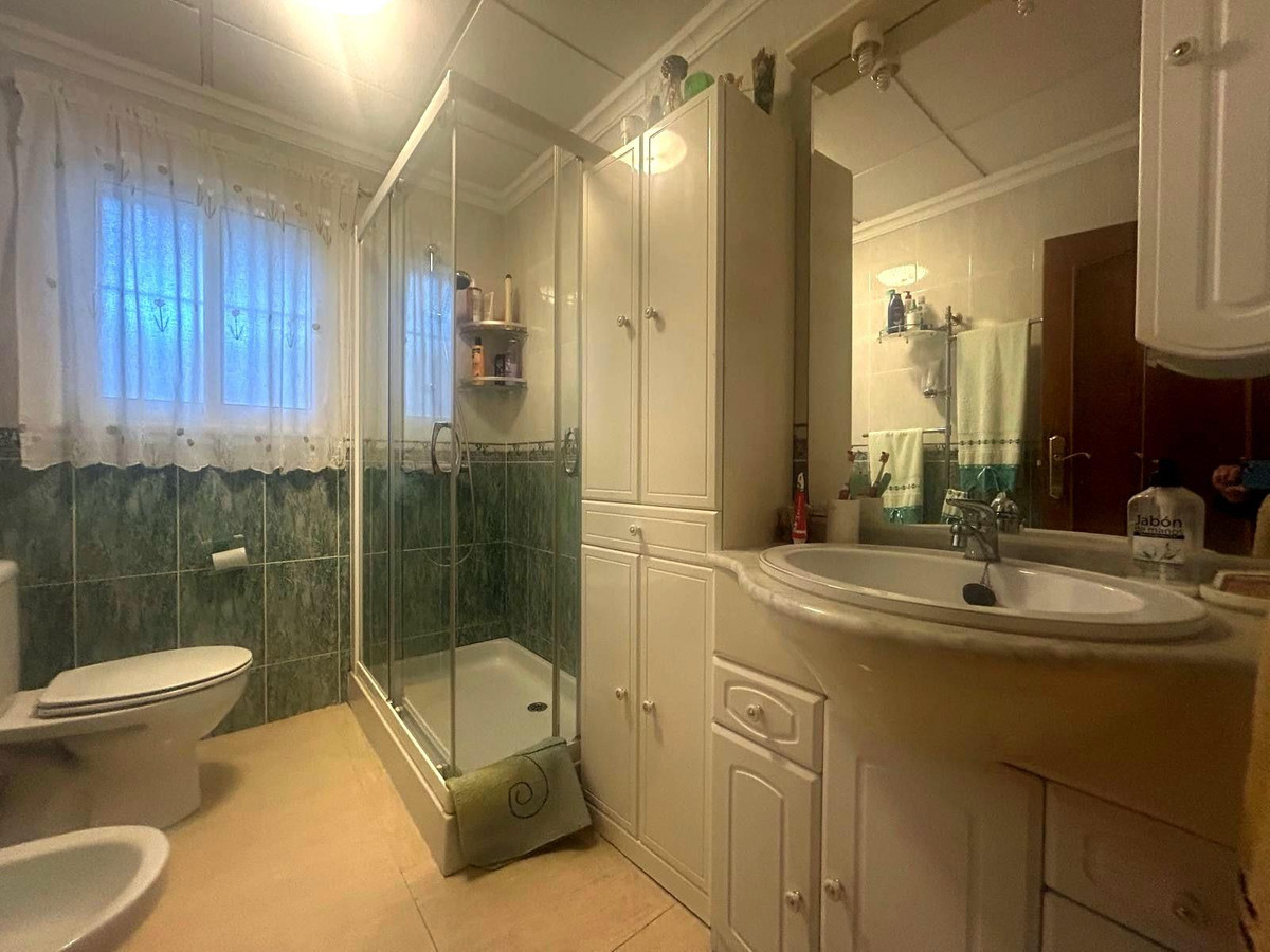 3-Bedroom Detached House in  Orihuela Costa | Sunny Casas... - Image 10