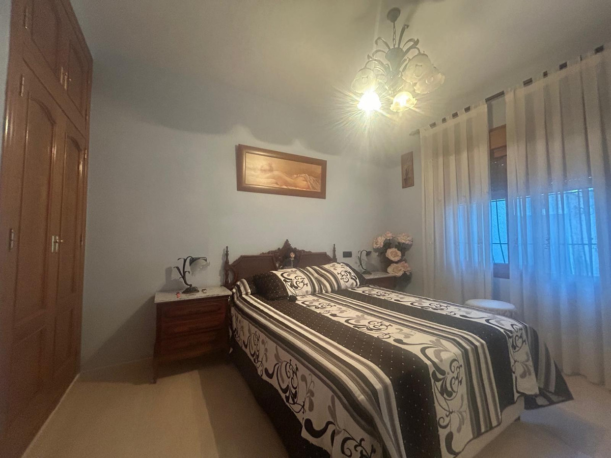 3-Bedroom Detached House in  Orihuela Costa | Sunny Casas... - Image 11