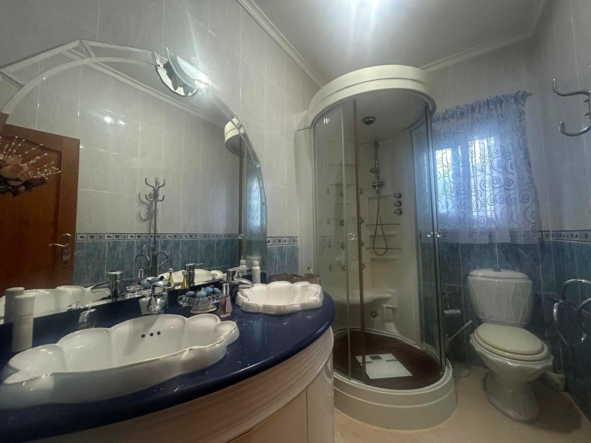 3-Bedroom Detached House in  Orihuela Costa | Sunny Casas... - Image 13