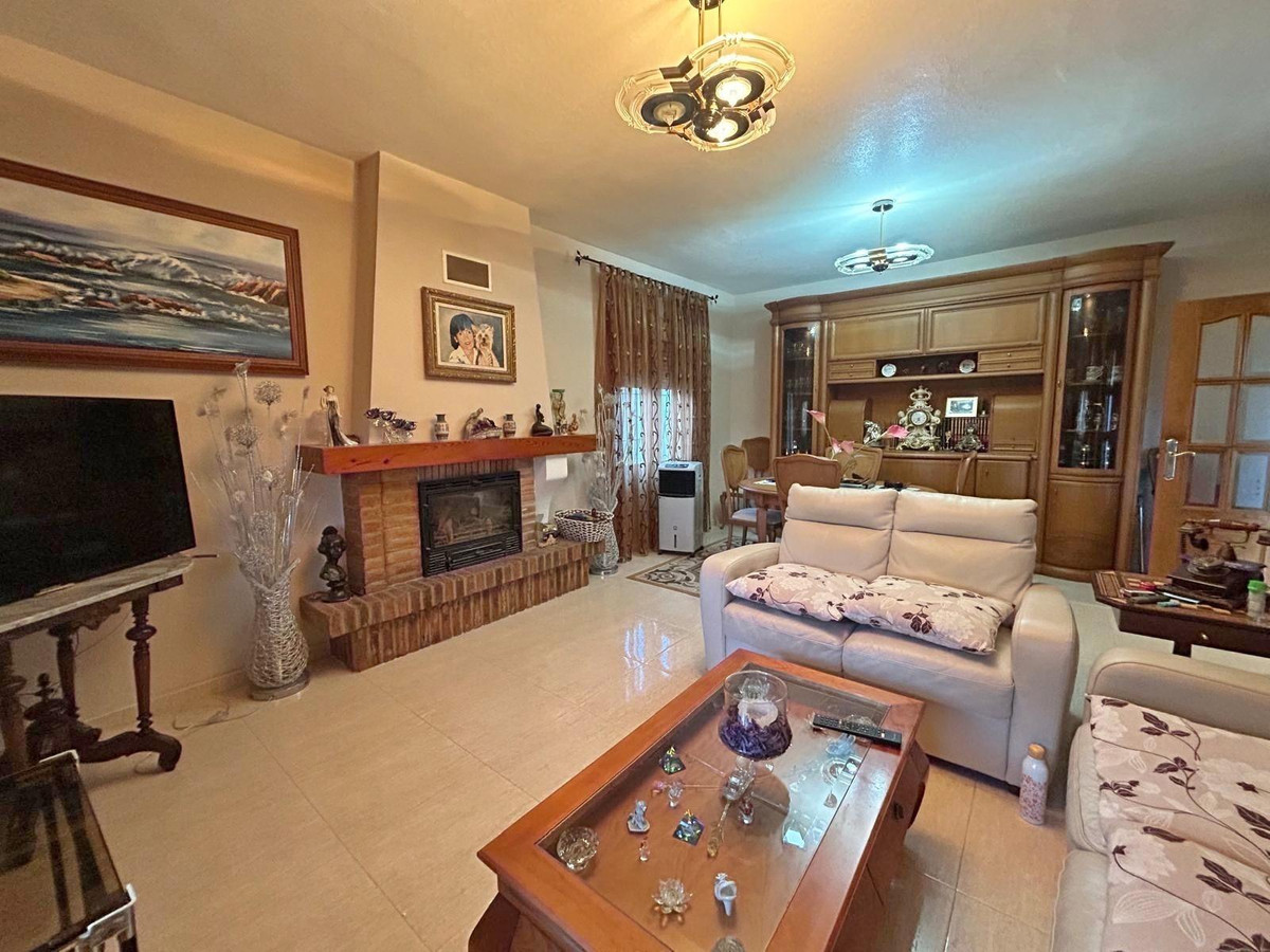 3-Bedroom Detached House in  Orihuela Costa | Sunny Casas... - Image 3