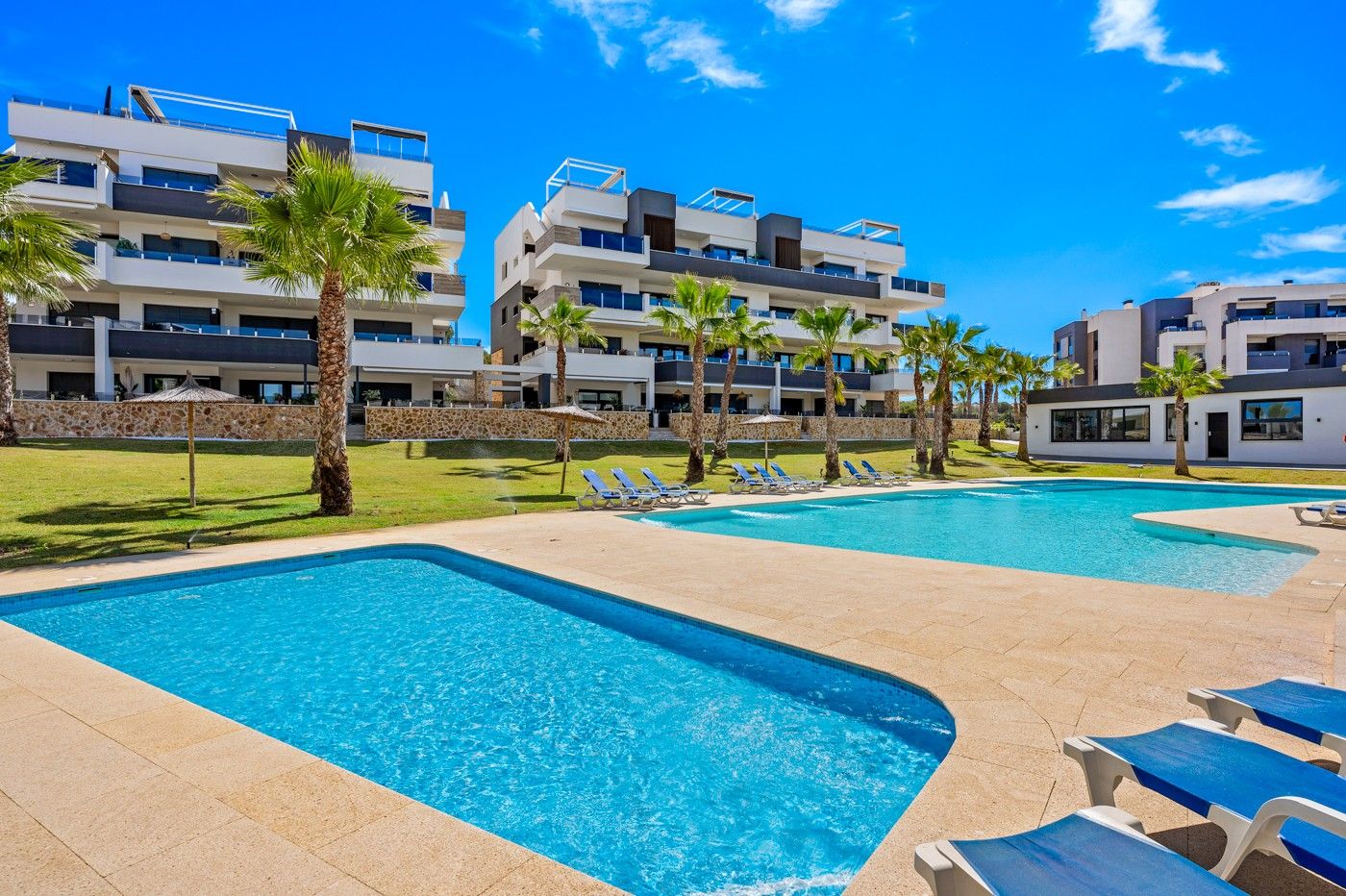 Mieszkanie z 2 Sypialniami w Lomas de Cabo Roig, Orihuela Costa - Image 37
