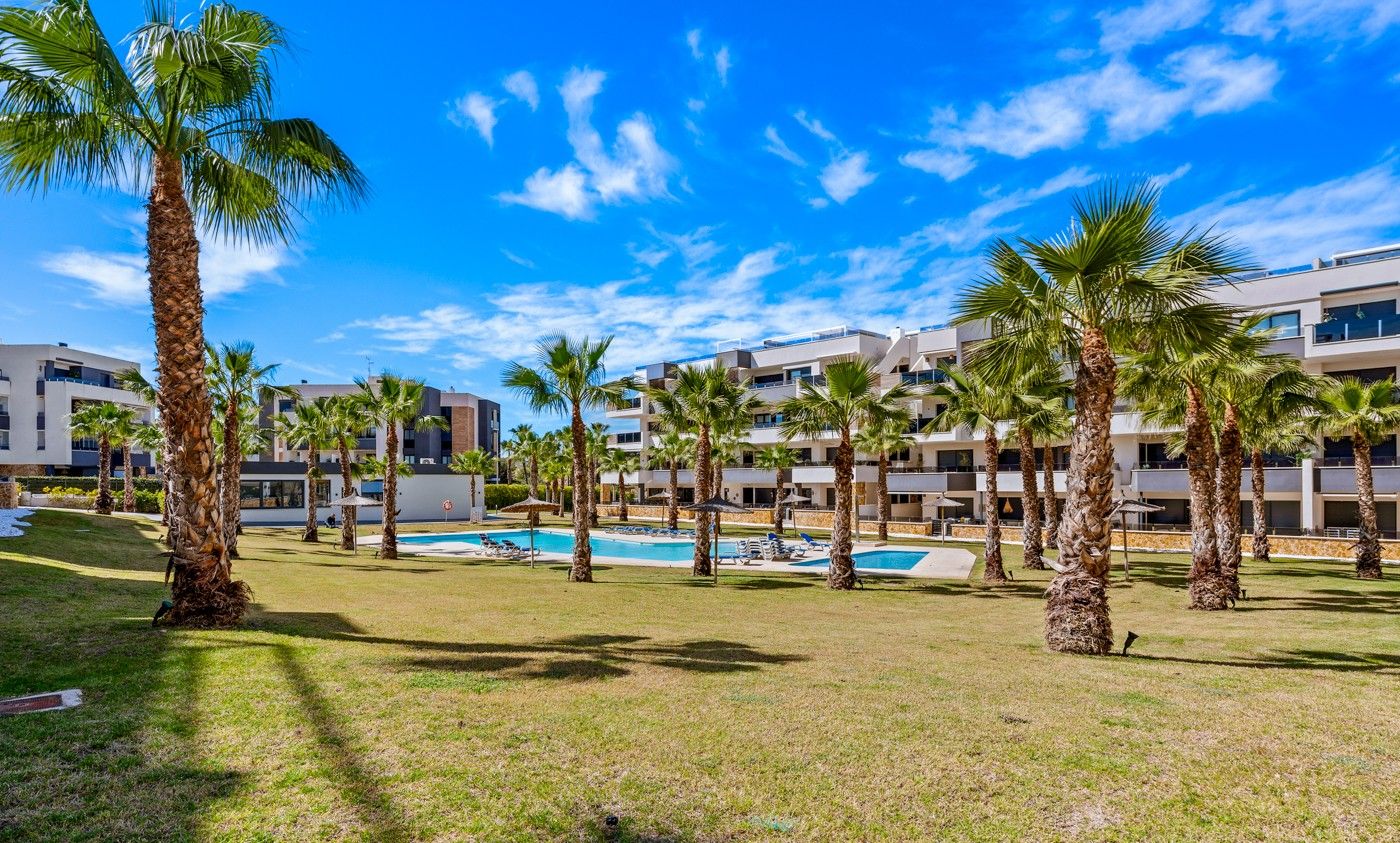Mieszkanie z 2 Sypialniami w Lomas de Cabo Roig, Orihuela Costa - Image 7