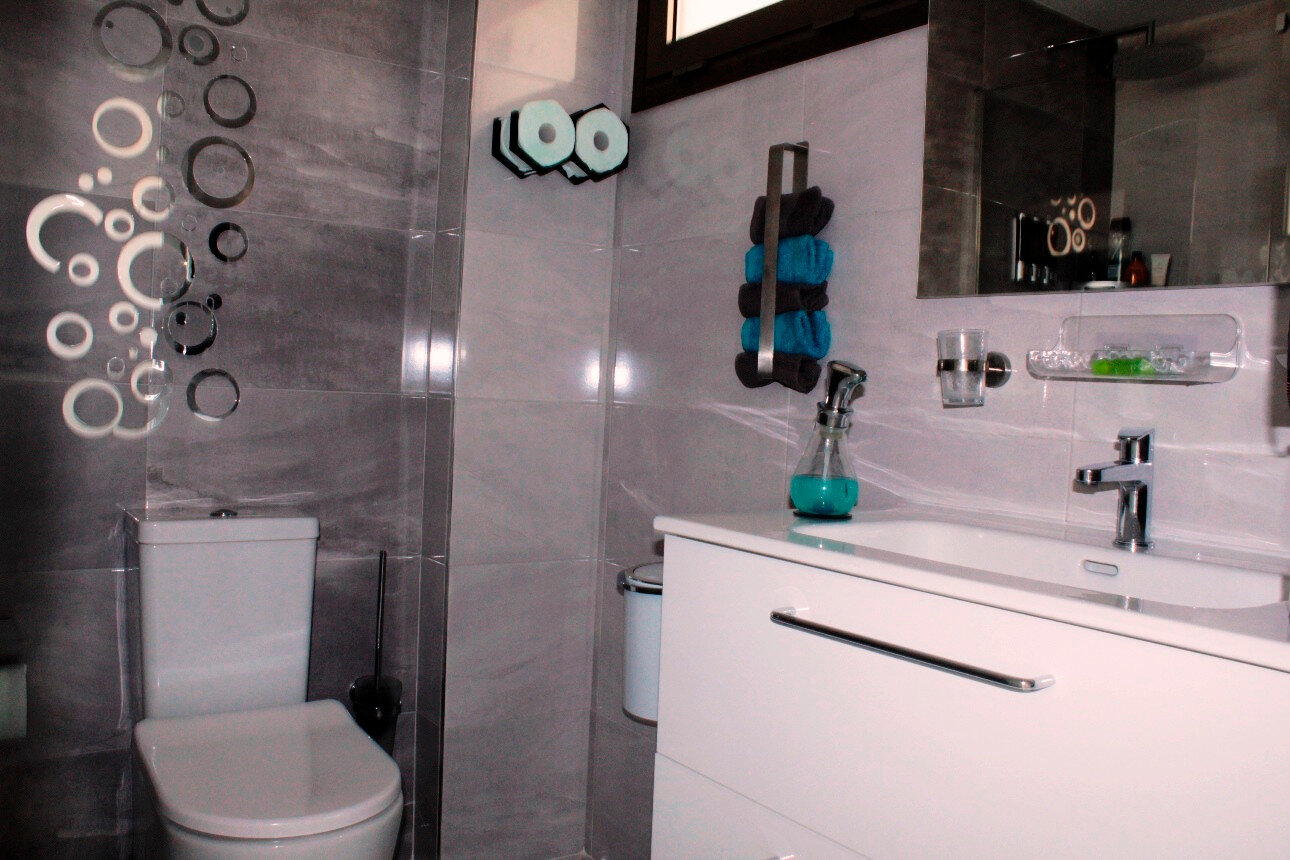 2-Bedroom Apartment in Los Dolses, Orihuela Costa - Image 15