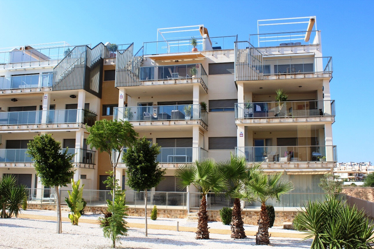 2-Bedroom Apartment in Los Dolses, Orihuela Costa - Image 19