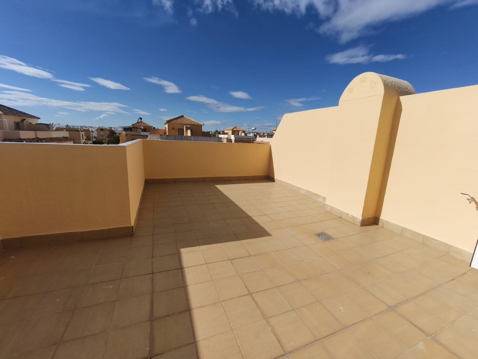 3-Bedroom House in Doña Pepa, Rojales - Image 25
