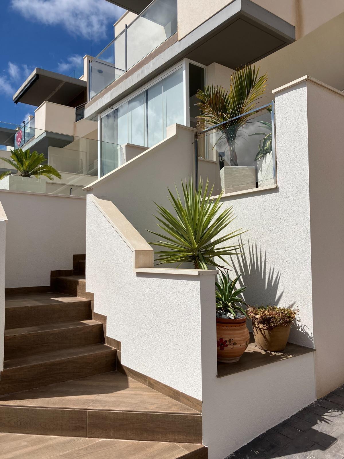 2-Bedroom Bungalow in Bellavista, San Miguel de Salinas - Image 15