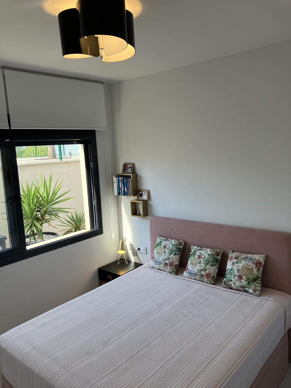 2-Bedroom Bungalow in Bellavista, San Miguel de Salinas - Image 17