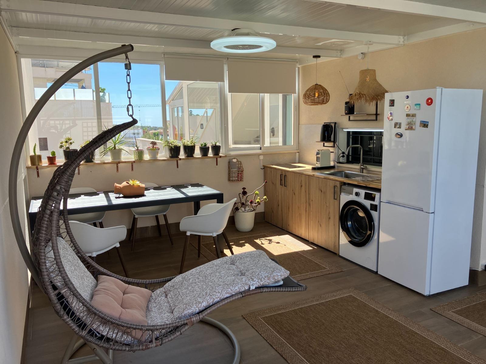 2-Bedroom Bungalow in Bellavista, San Miguel de Salinas - Image 18