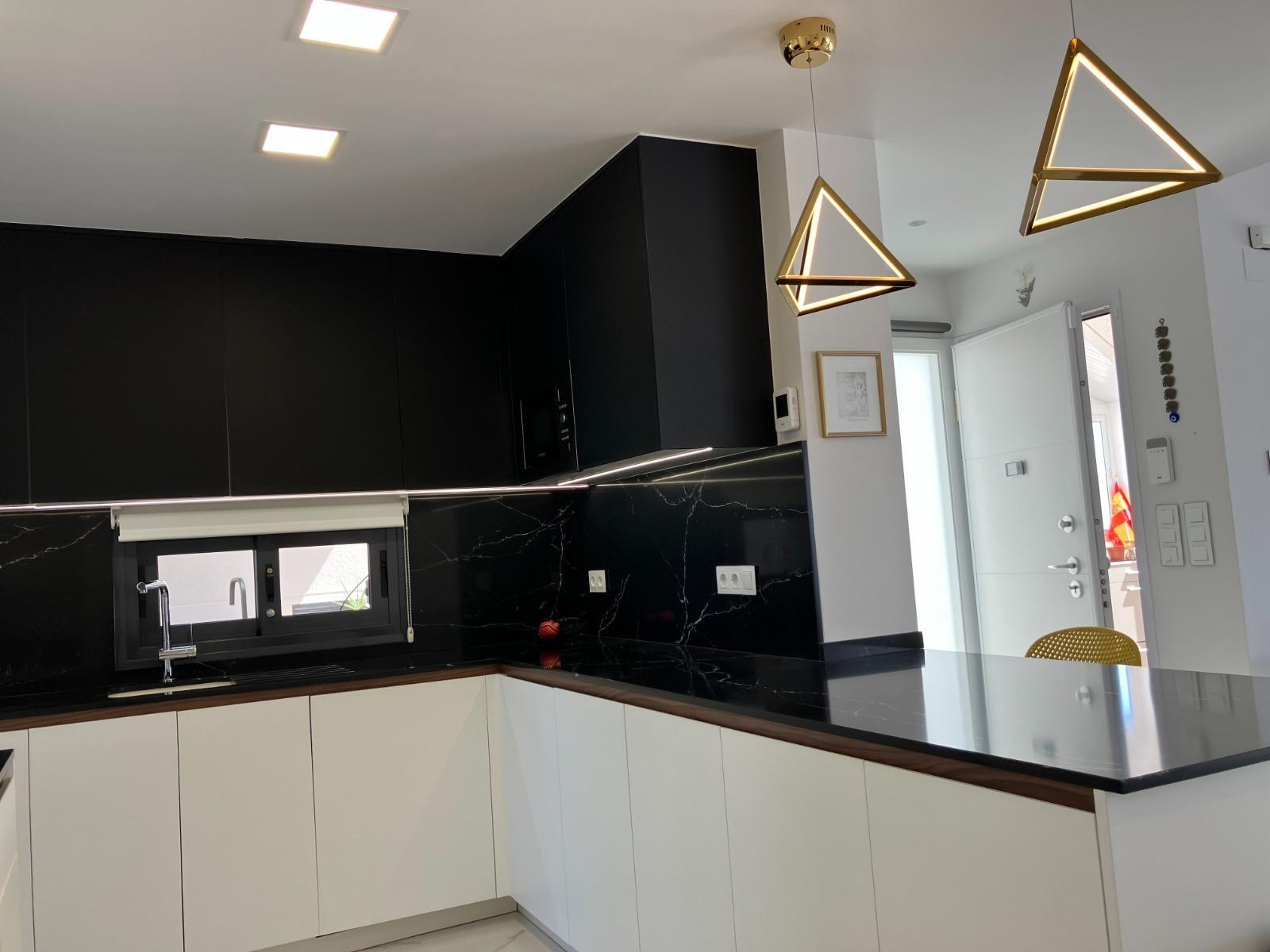 2-Bedroom Bungalow in Bellavista, San Miguel de Salinas - Image 19