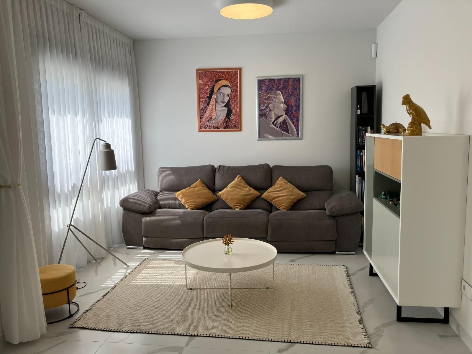 2-Bedroom Bungalow in Bellavista, San Miguel de Salinas - Image 8