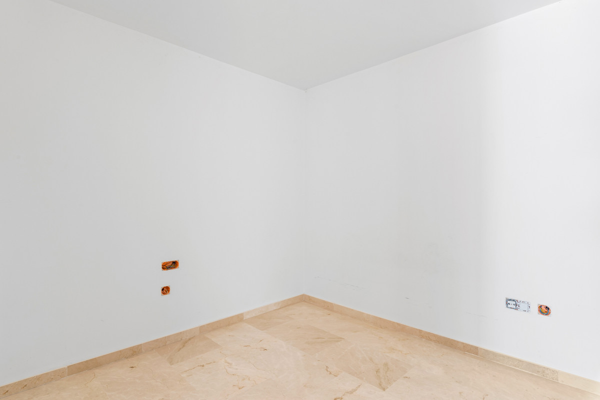 2-Bedroom Middle Floor Apartment in Altea - Image 12