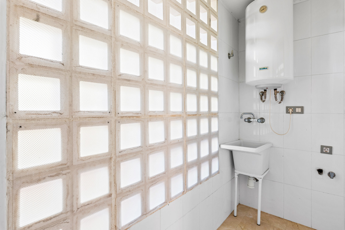 2-Bedroom Middle Floor Apartment in Altea - Image 17