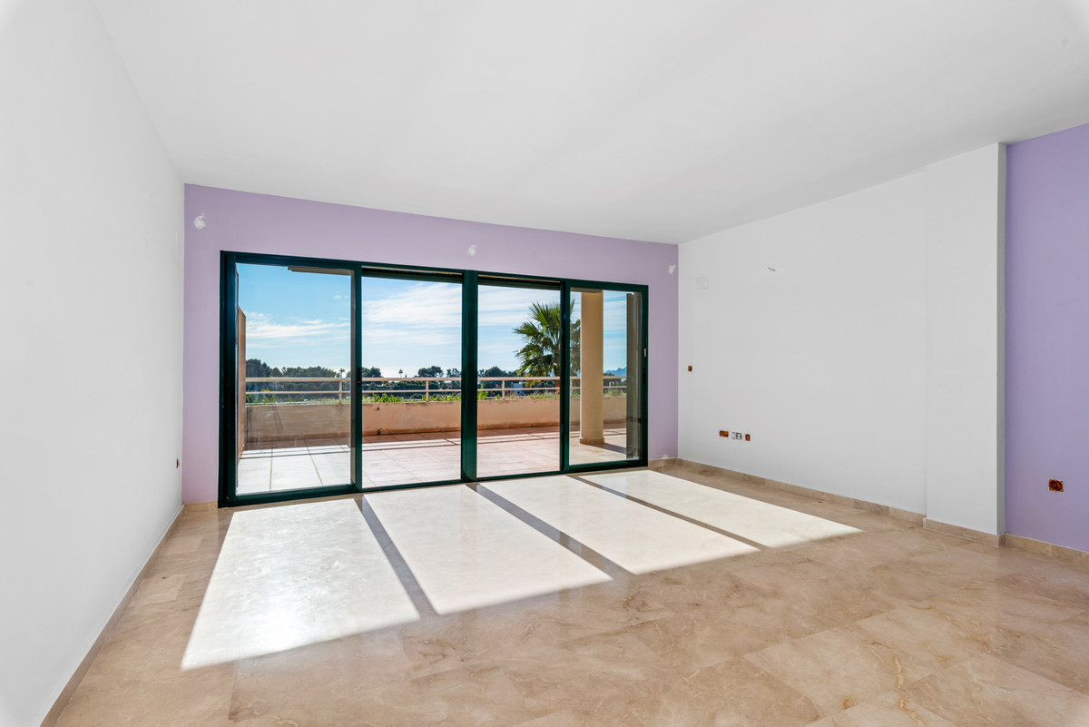 2-Bedroom Middle Floor Apartment in Altea - Image 5