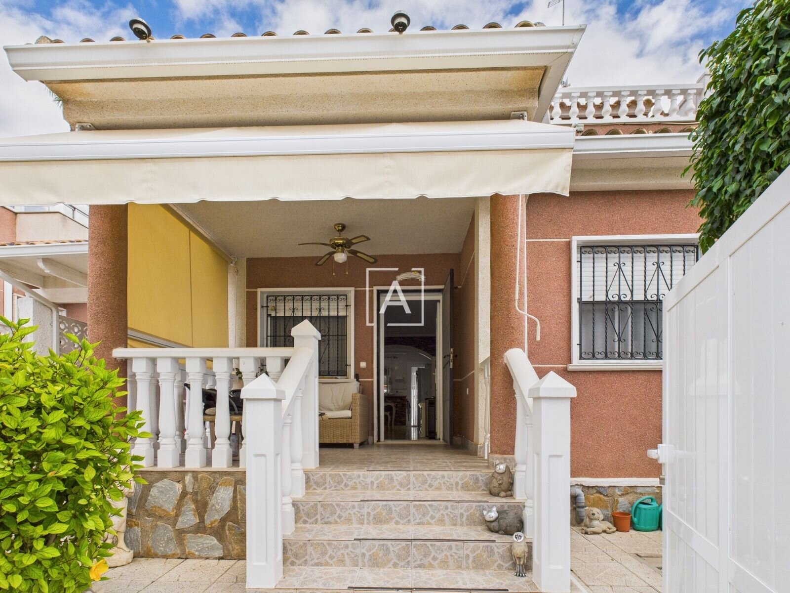 2-Bedroom Villa in Pinar de Campoverde, Pilar de la Horadada - Image 1