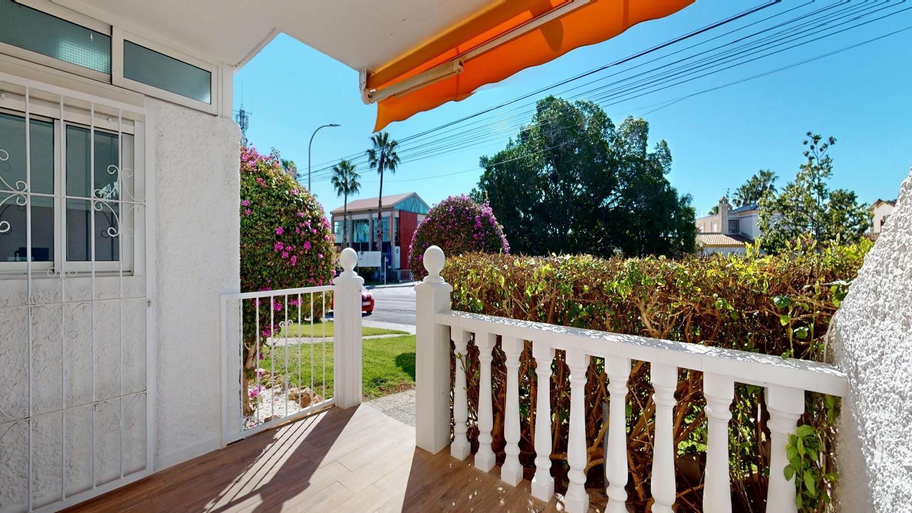 2-Zimmer Bungalow in Villamartín-las Filipinas, Orihuela Costa - Image 2