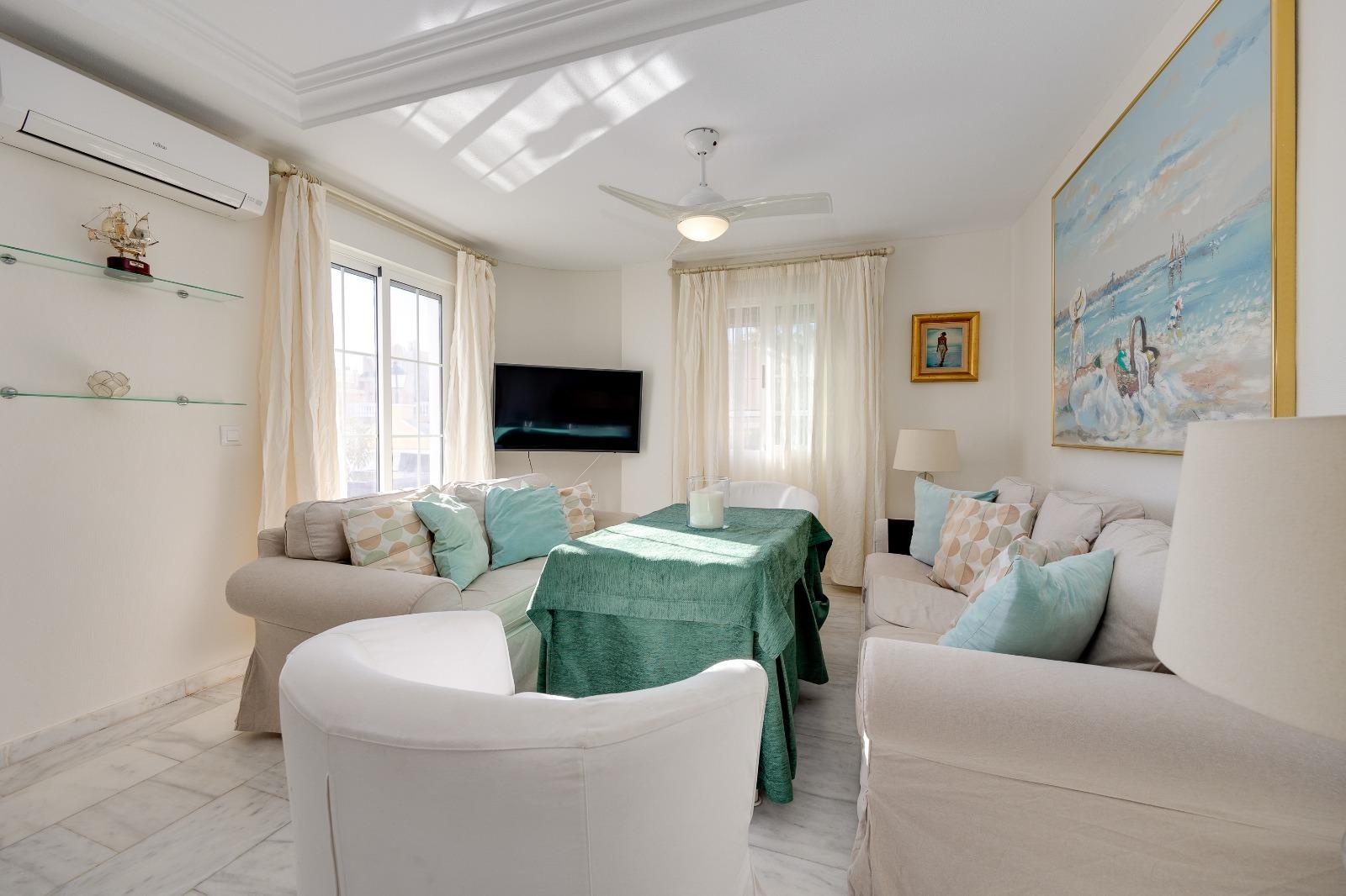 4-Bedroom House in Las Filipinas, Orihuela Costa - Image 24