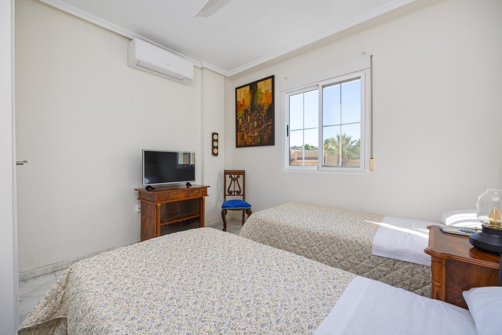 4-Bedroom House in Las Filipinas, Orihuela Costa - Image 30