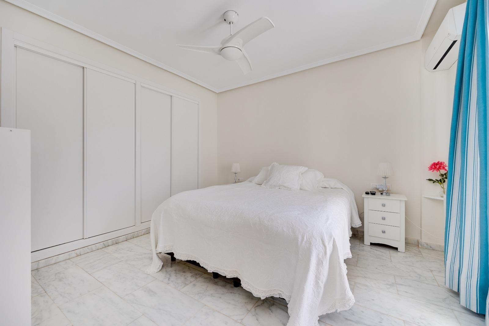 4-Bedroom House in Las Filipinas, Orihuela Costa - Image 31