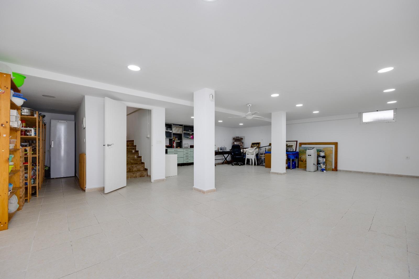 4-Bedroom House in Las Filipinas, Orihuela Costa - Image 47