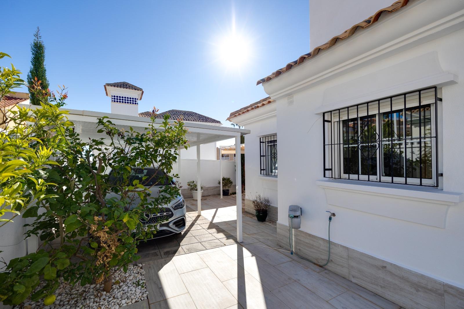 4-Bedroom House in Las Filipinas, Orihuela Costa - Image 54