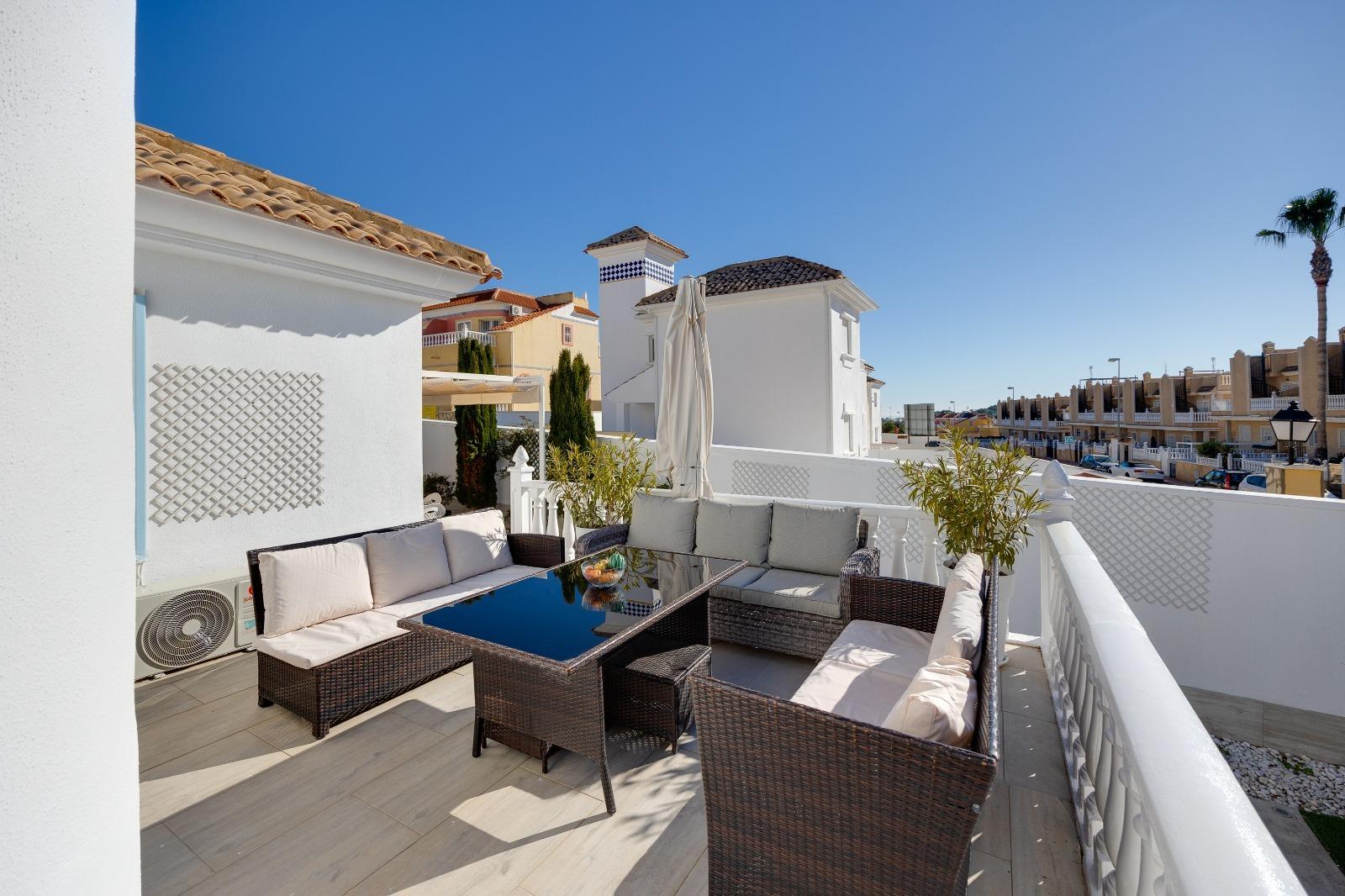 4-Bedroom House in Las Filipinas, Orihuela Costa - Image 6