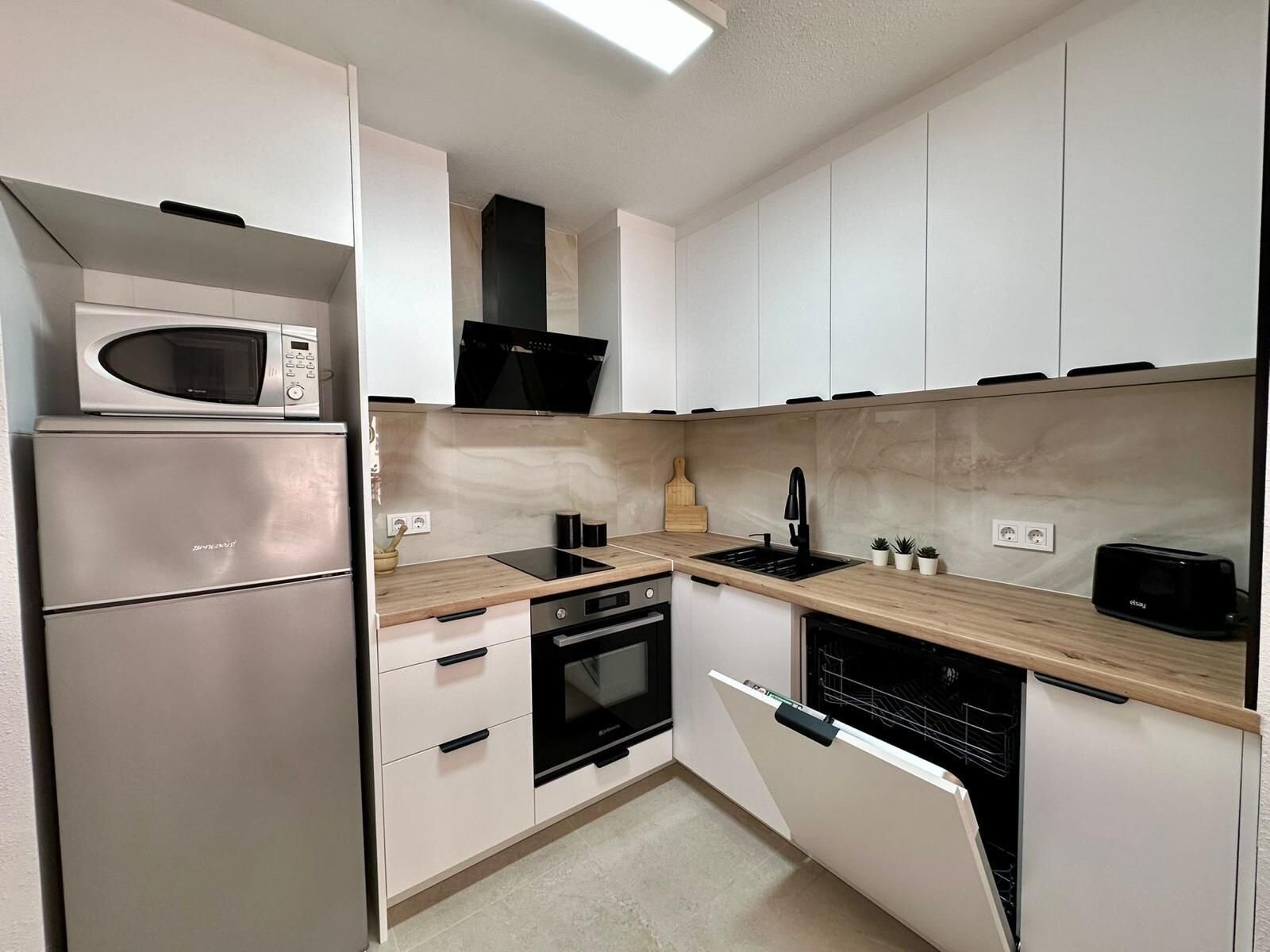 Appartement met 2 Slaapkamers in Estacion de Autobuses, Torrevieja - Image 17