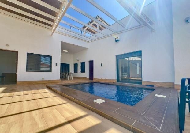4-Bedroom Villa in Torre de la Horadada, Pilar de la Horadada - Image 1