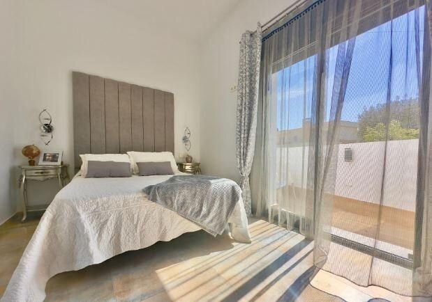 4-Bedroom Villa in Torre de la Horadada, Pilar de la Horadada - Image 25