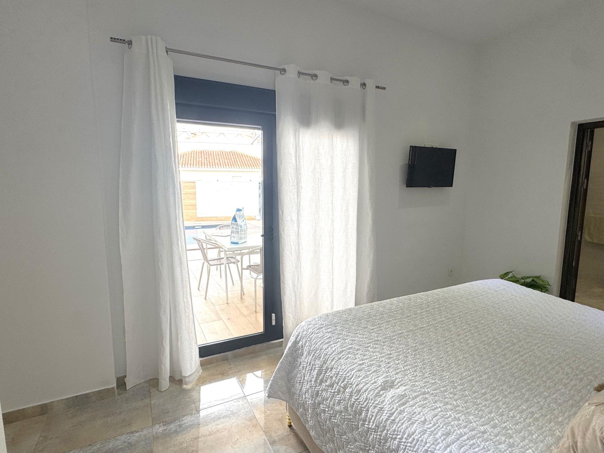 4-Bedroom Villa in Torre de la Horadada, Pilar de la Horadada - Image 33
