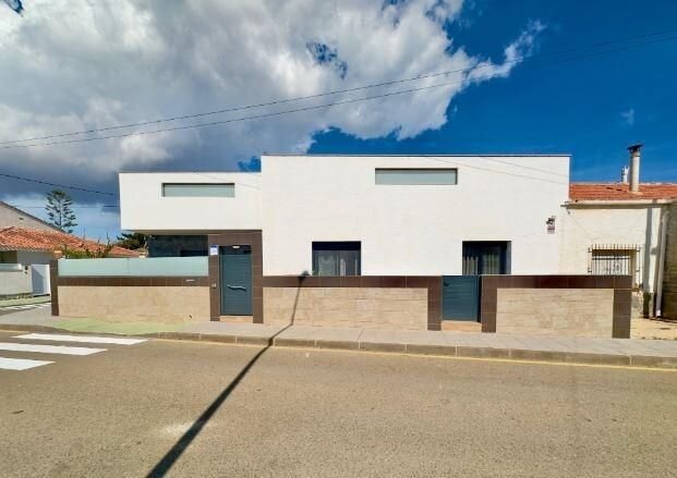 4-Bedroom Villa in Torre de la Horadada, Pilar de la Horadada - Image 6