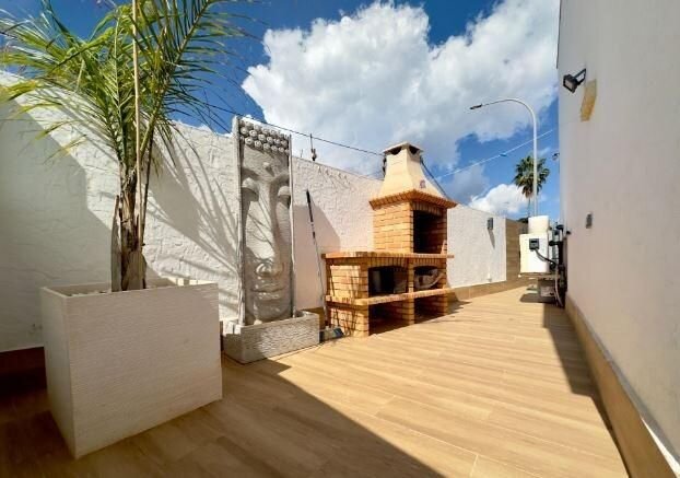 4-Bedroom Villa in Torre de la Horadada, Pilar de la Horadada - Image 7