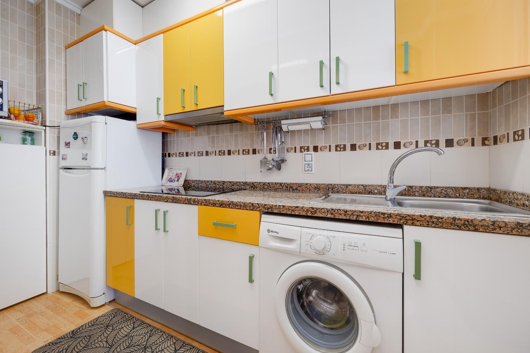2-Bedroom Apartment in Parque de las Naciones, Torrevieja - Image 18