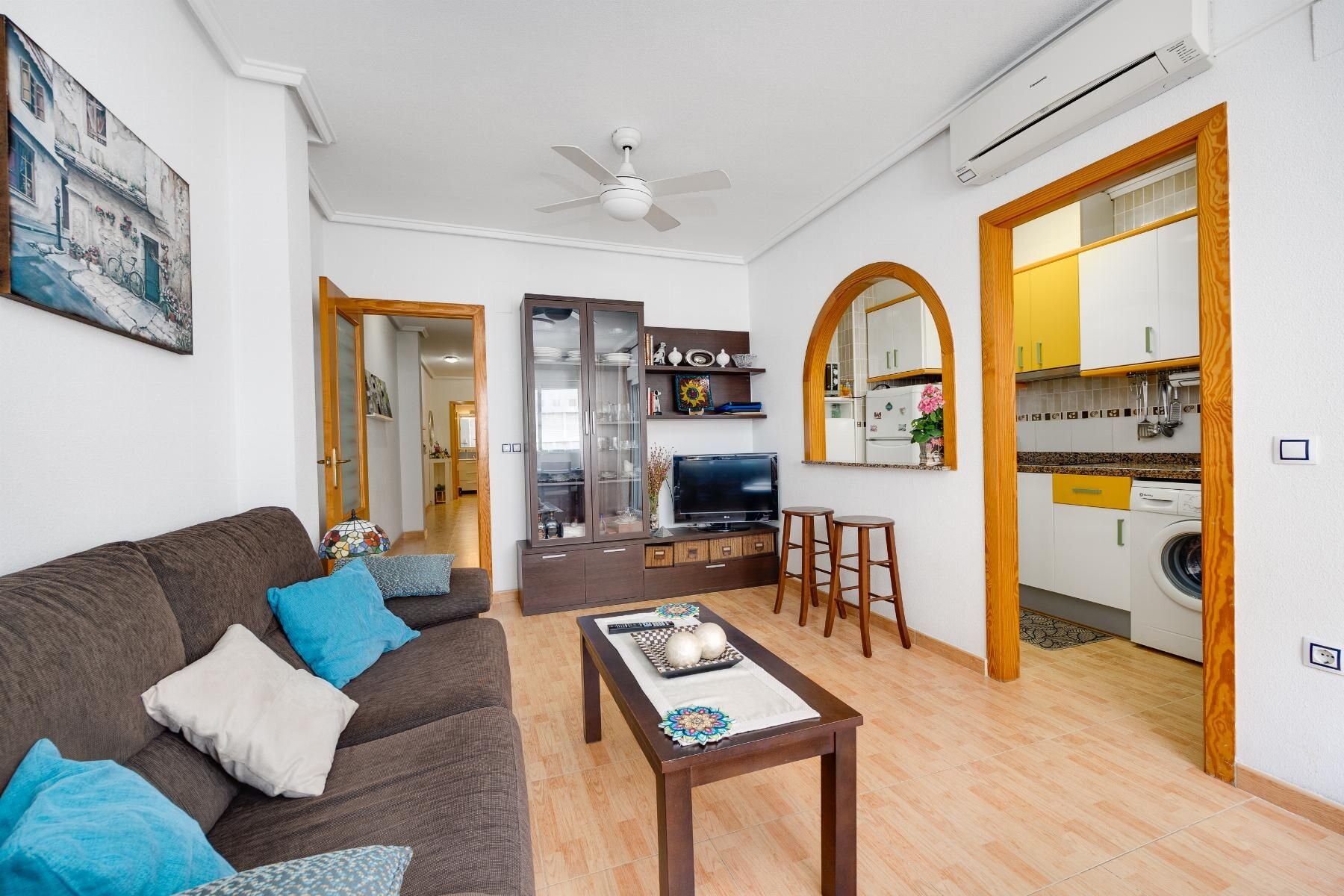 2-Bedroom Apartment in Parque de las Naciones, Torrevieja - Image 20