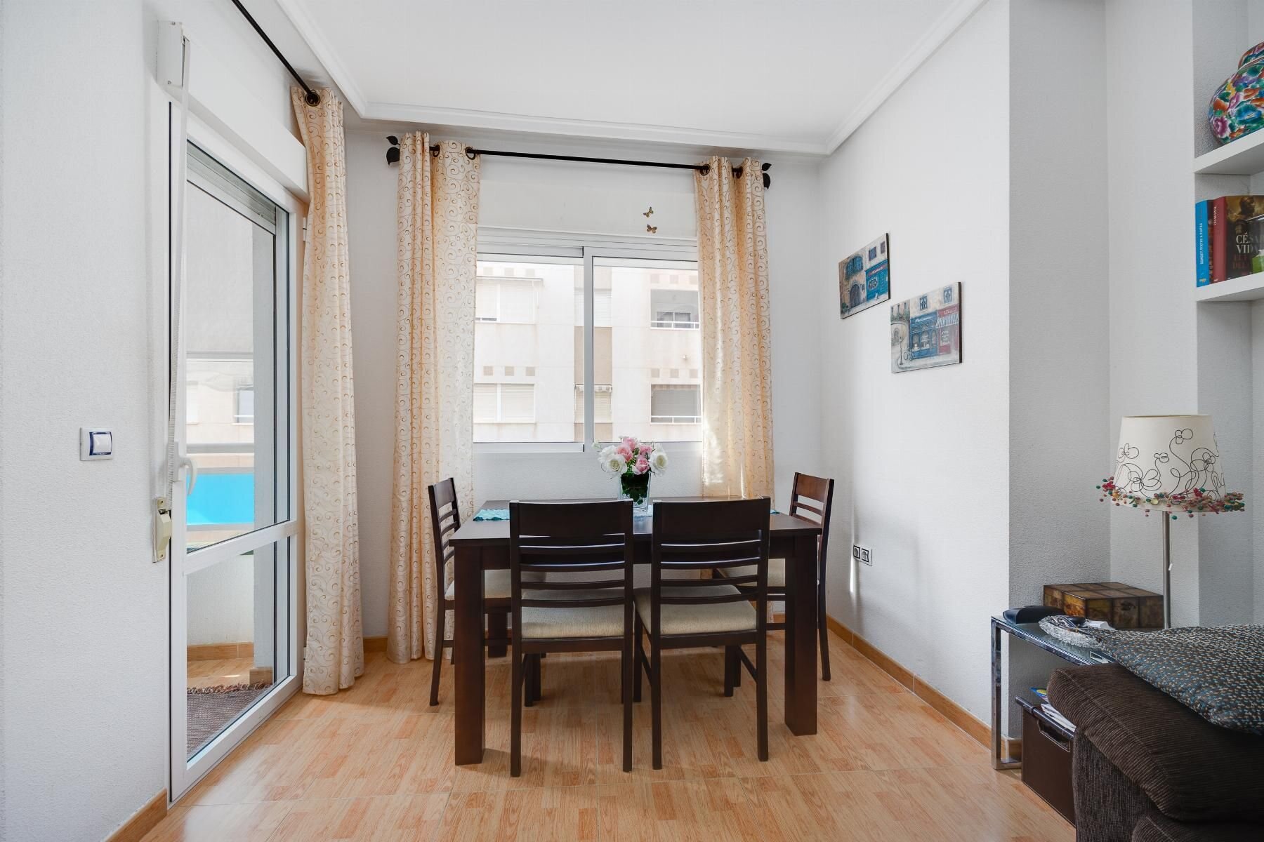 2-Bedroom Apartment in Parque de las Naciones, Torrevieja - Image 23