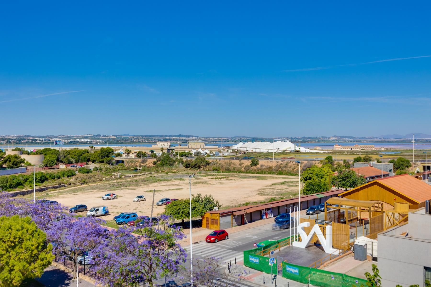 2-Bedroom Apartment in Parque de las Naciones, Torrevieja - Image 27