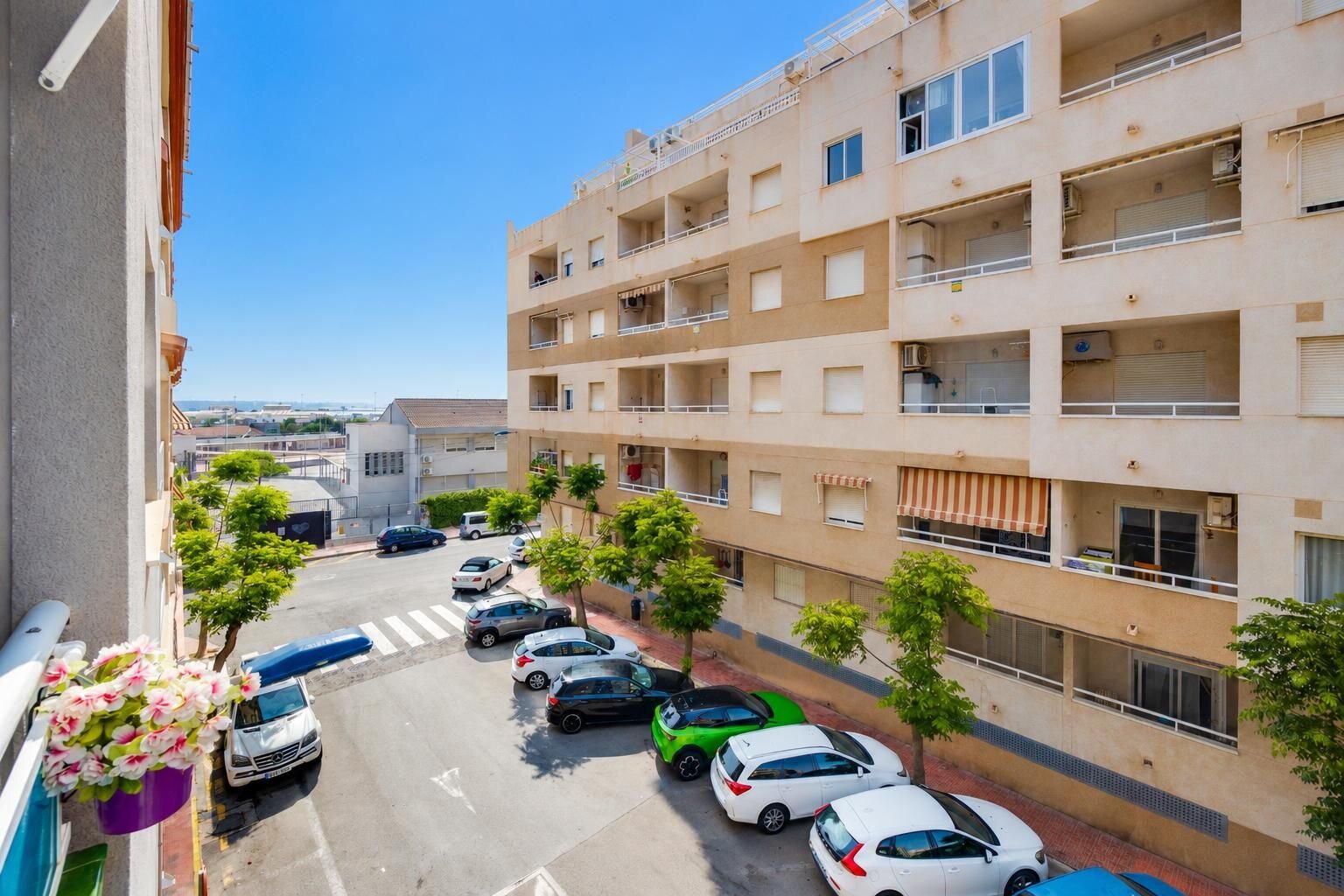 2-Bedroom Apartment in Parque de las Naciones, Torrevieja - Image 29