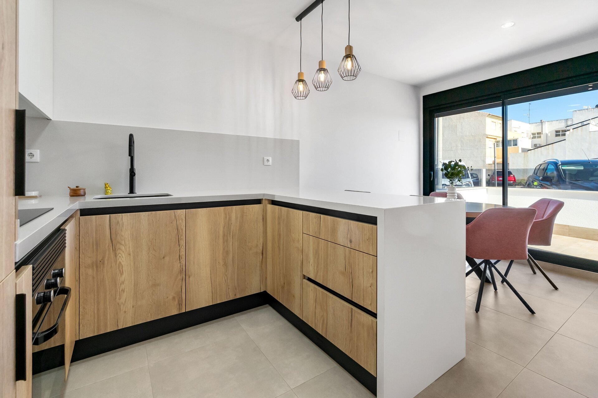 3-Bedroom Ground Floor Apartment in Santiago de la Ribera - Image 14