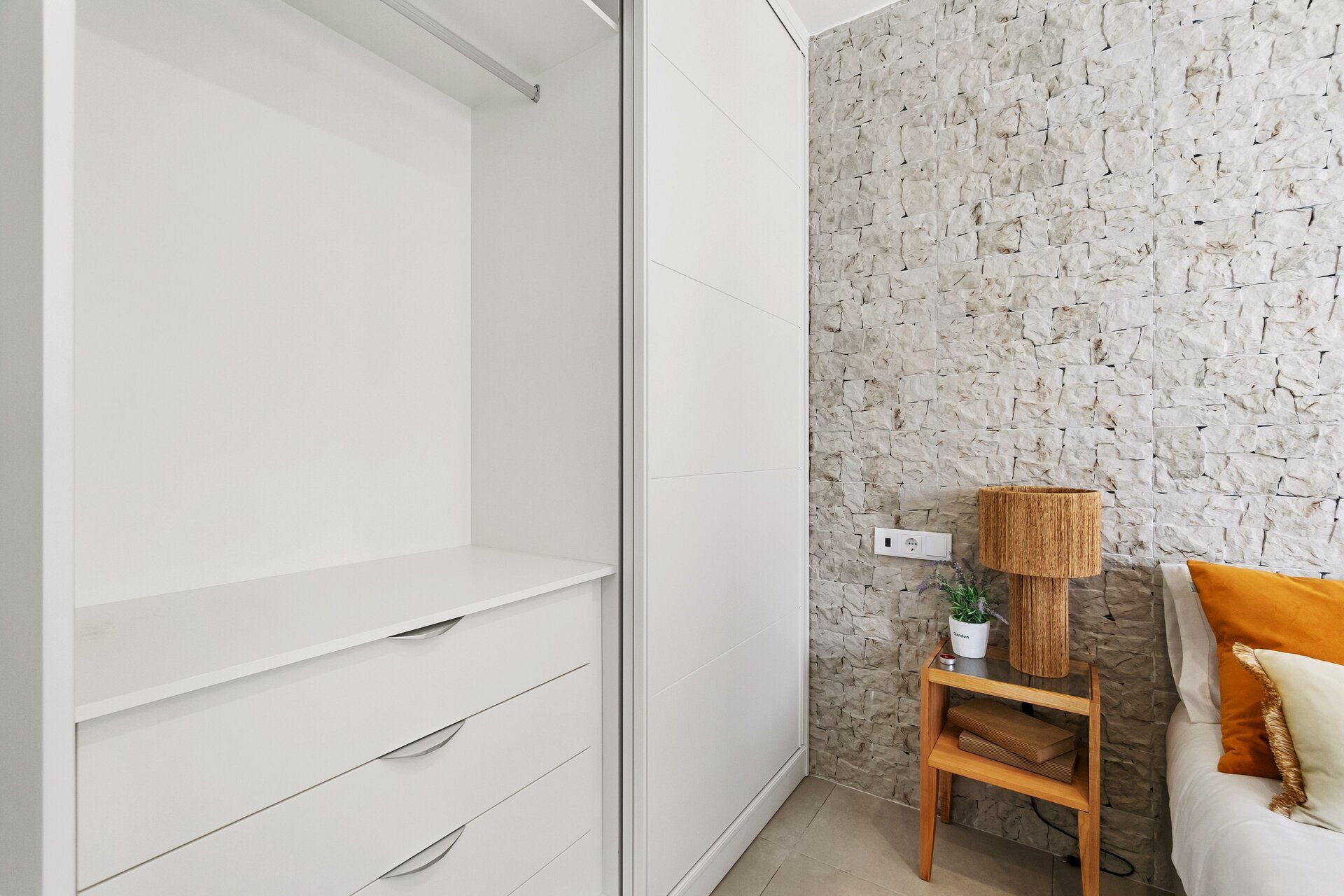 3-Bedroom Ground Floor Apartment in Santiago de la Ribera - Image 17