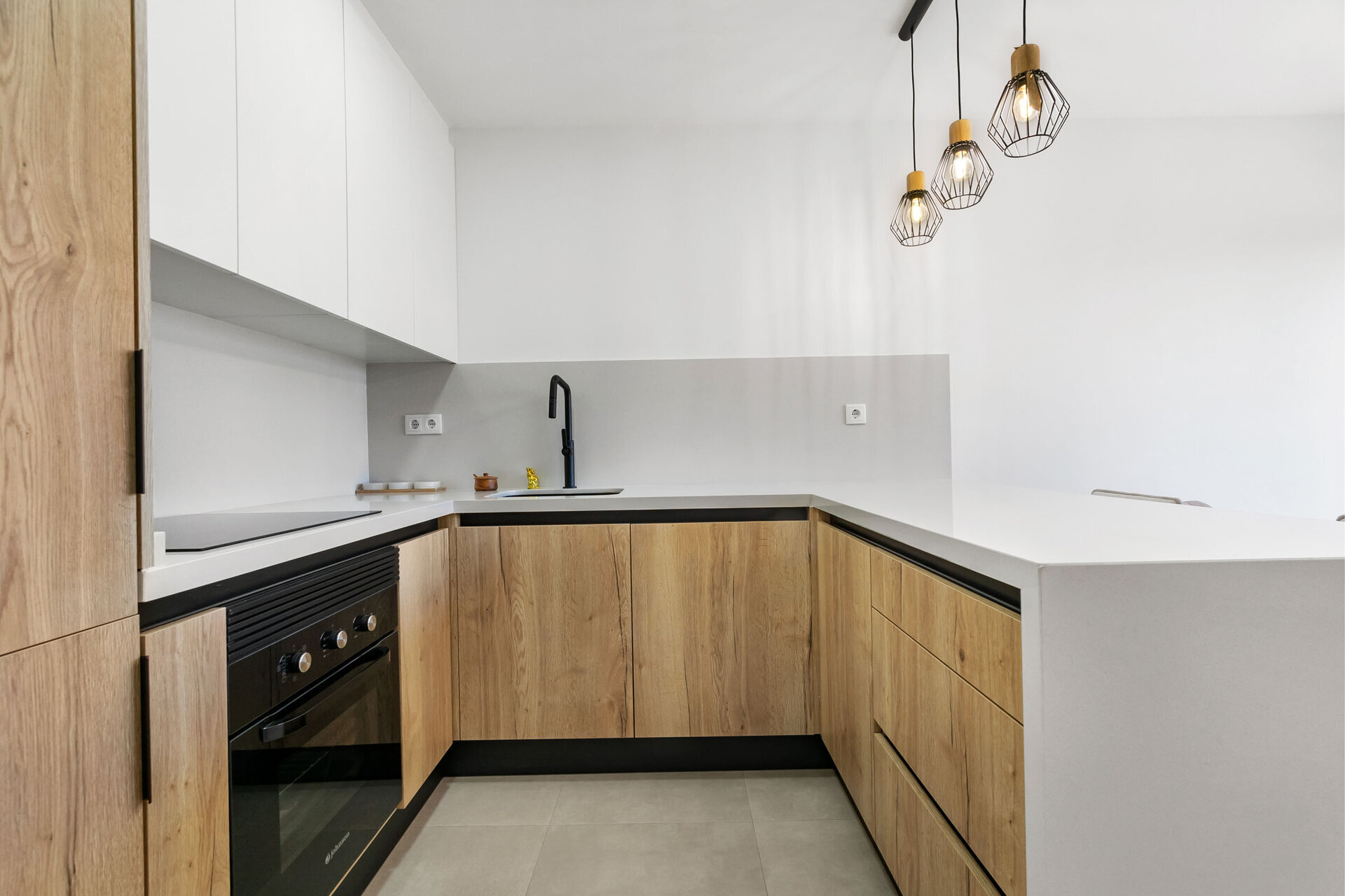 3-Bedroom Ground Floor Apartment in Santiago de la Ribera - Image 7