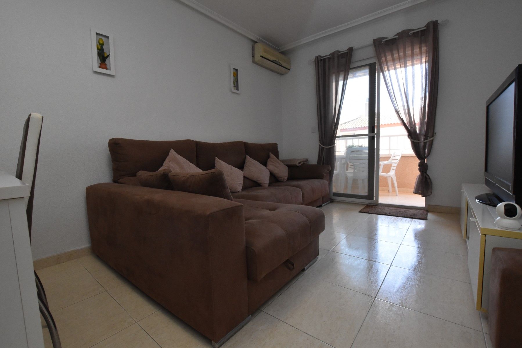 2-Bedroom Apartment in Pueblo 3, Algorfa - Image 3