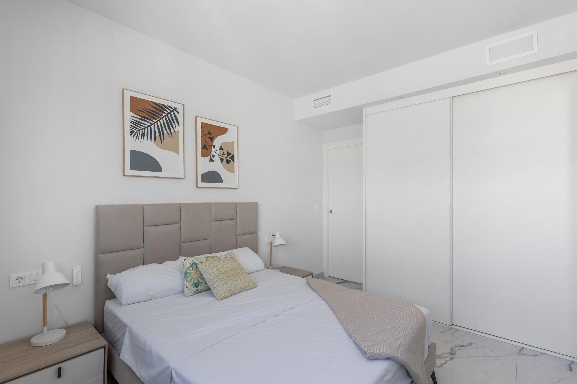 Penthouse met 2 Slaapkamers in Punta Prima, Orihuela Costa - Image 16