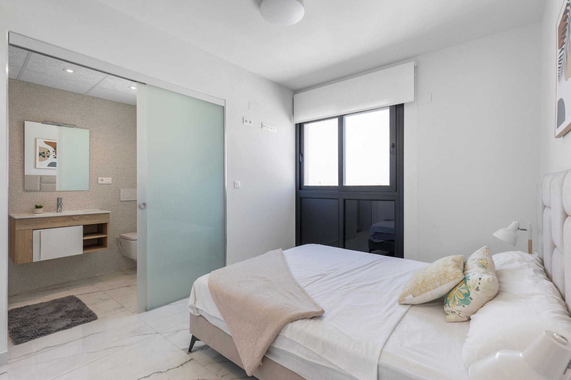 Penthouse met 2 Slaapkamers in Punta Prima, Orihuela Costa - Image 17