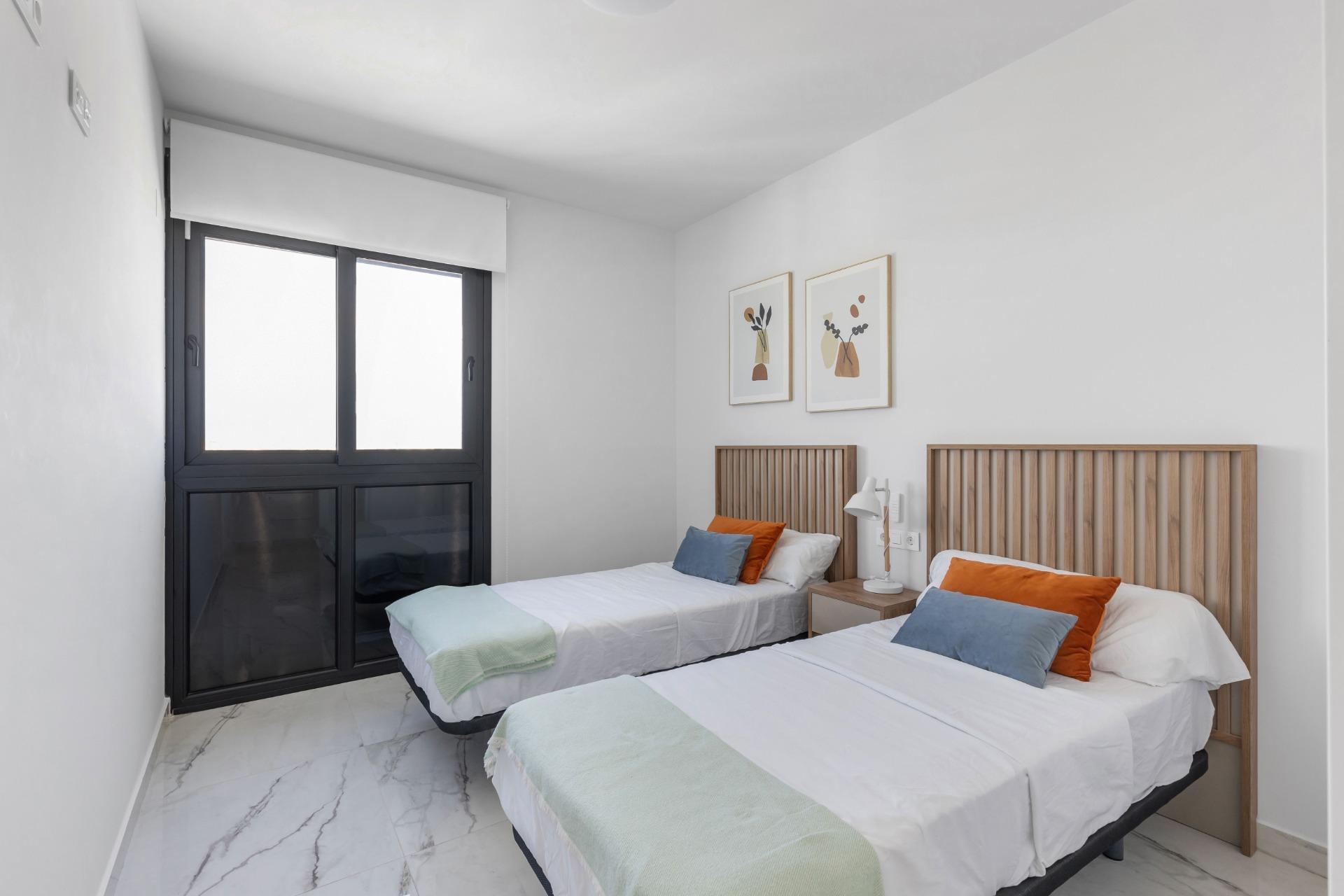 Penthouse met 2 Slaapkamers in Punta Prima, Orihuela Costa - Image 20