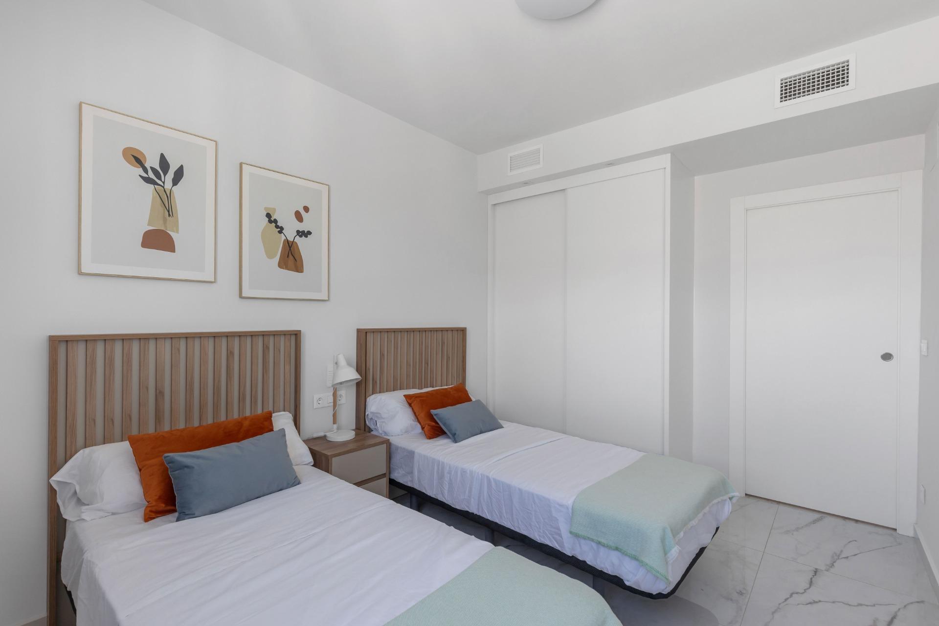 Penthouse met 2 Slaapkamers in Punta Prima, Orihuela Costa - Image 21