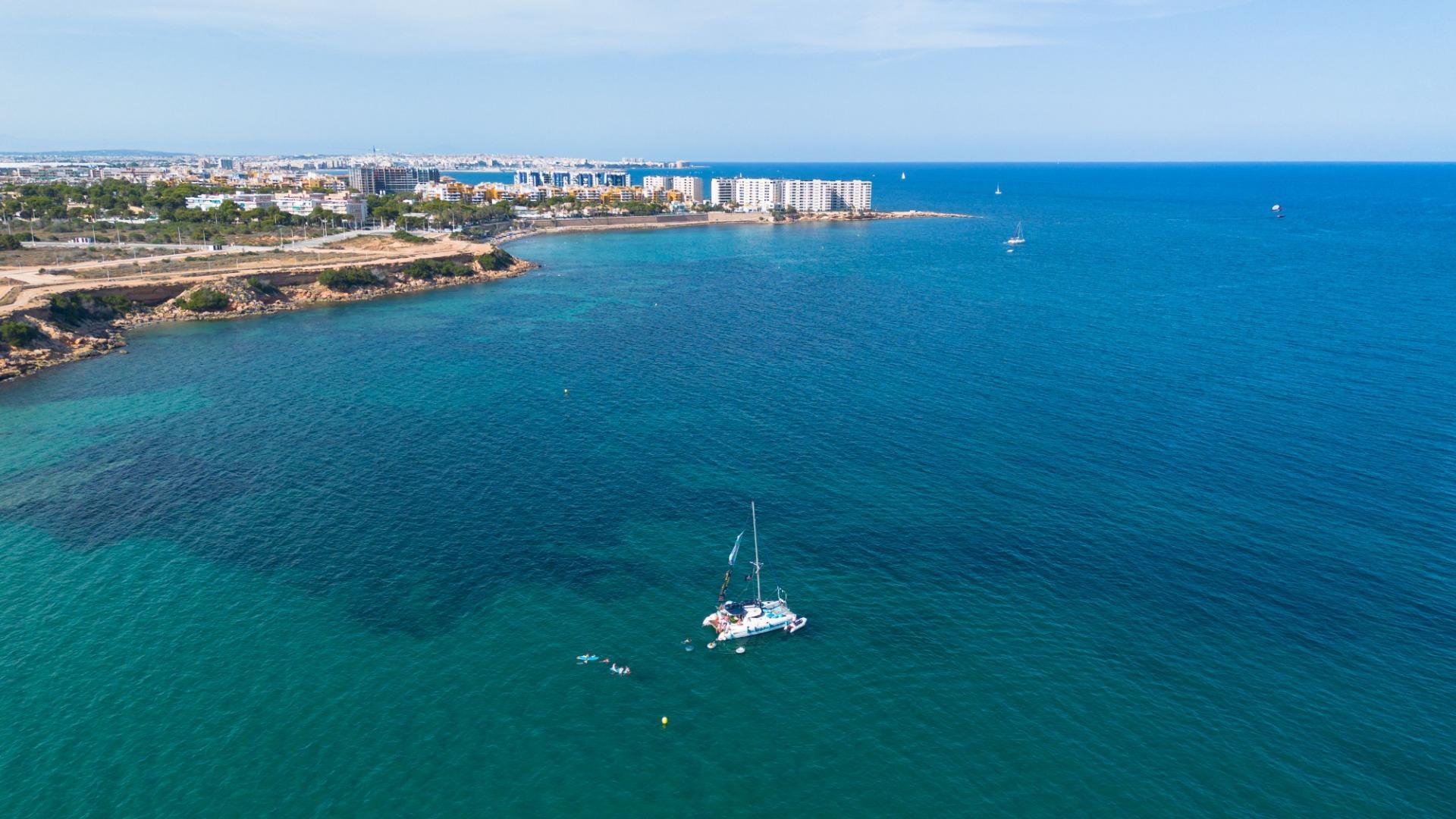 Penthouse met 2 Slaapkamers in Punta Prima, Orihuela Costa - Image 27