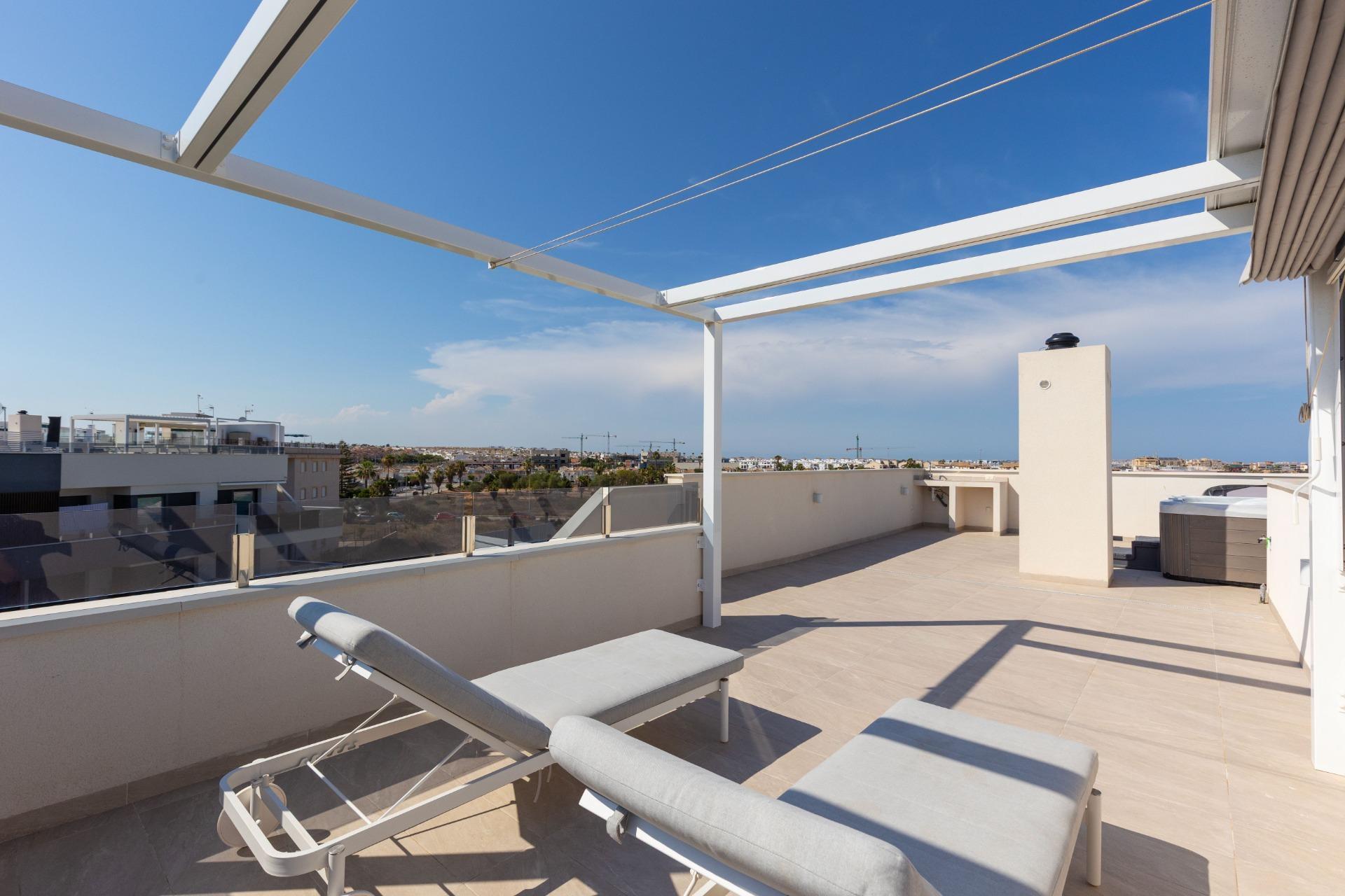 Penthouse met 2 Slaapkamers in Punta Prima, Orihuela Costa - Image 7