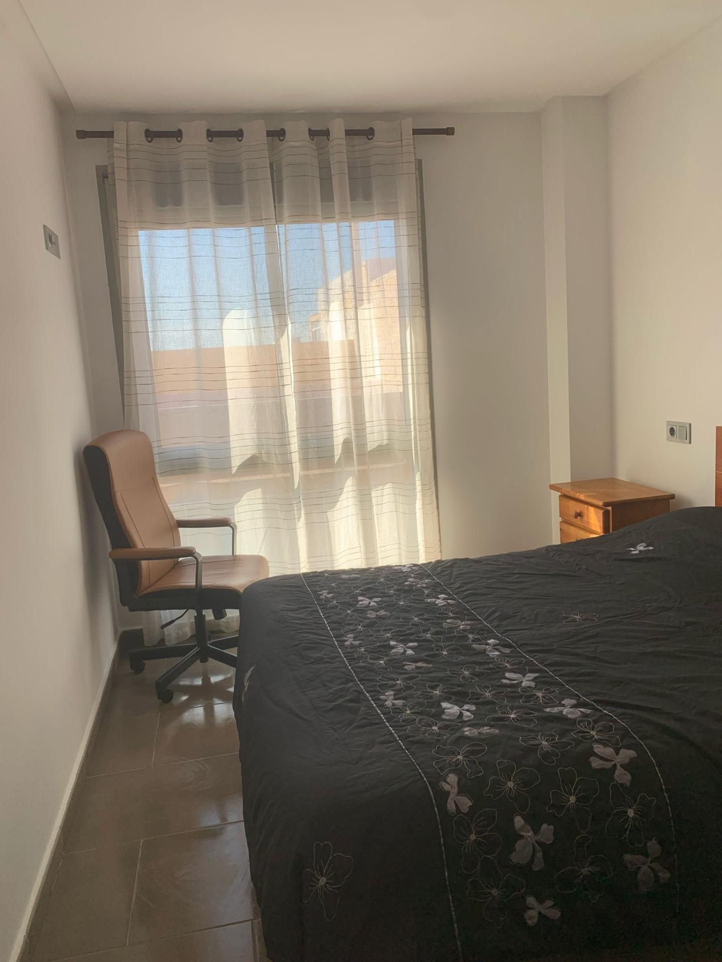 2-Bedroom Apartment in Guardamar del Segura - Image 13