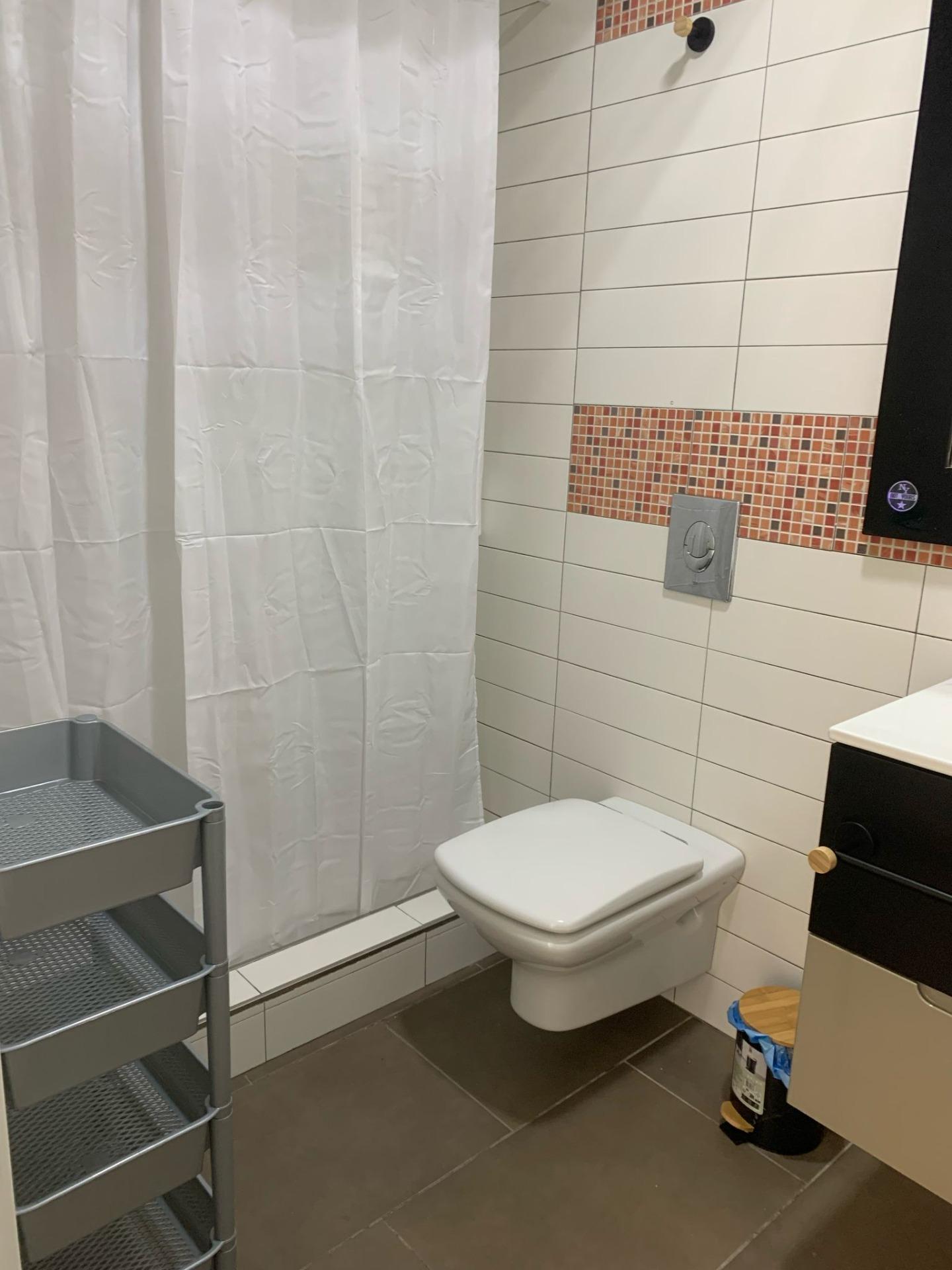 2-Bedroom Apartment in Guardamar del Segura - Image 16