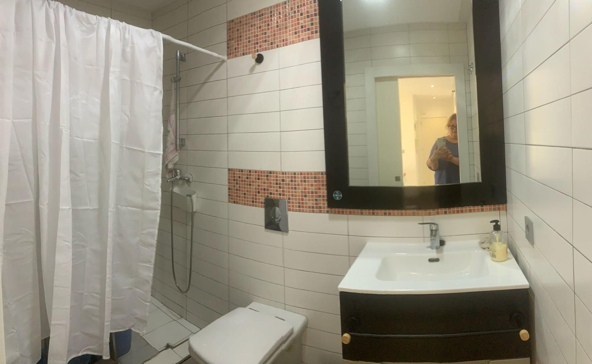 2-Bedroom Apartment in Guardamar del Segura - Image 25