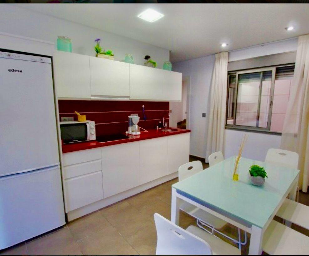 2-Bedroom Apartment in Guardamar del Segura - Image 3